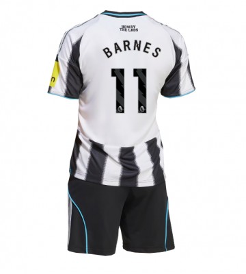 Newcastle United Harvey Barnes #11 Hjemmebanesæt Børn 2025-26 Kort ærmer (+ korte bukser)